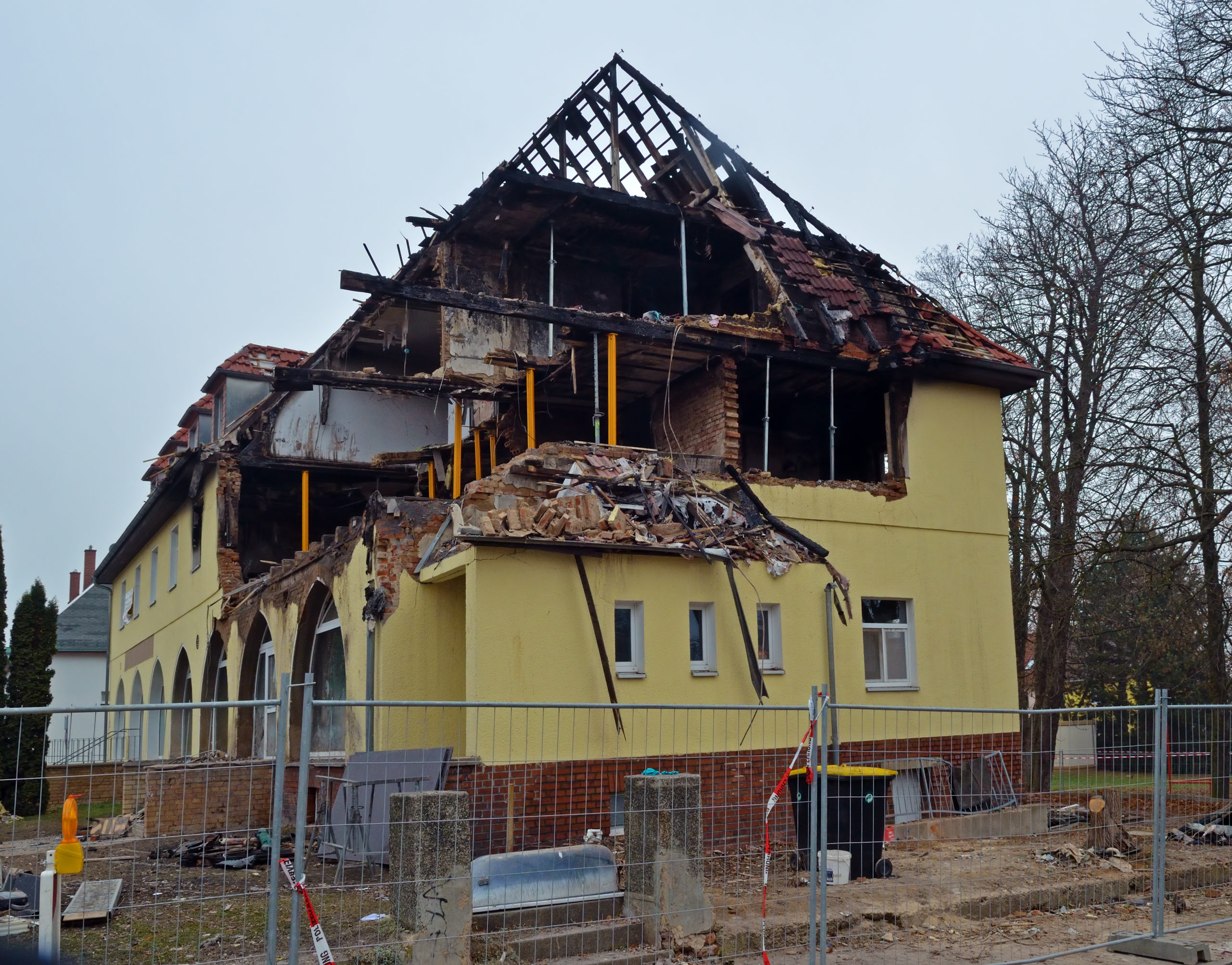 Republik der Brandstifter und Heuchler
