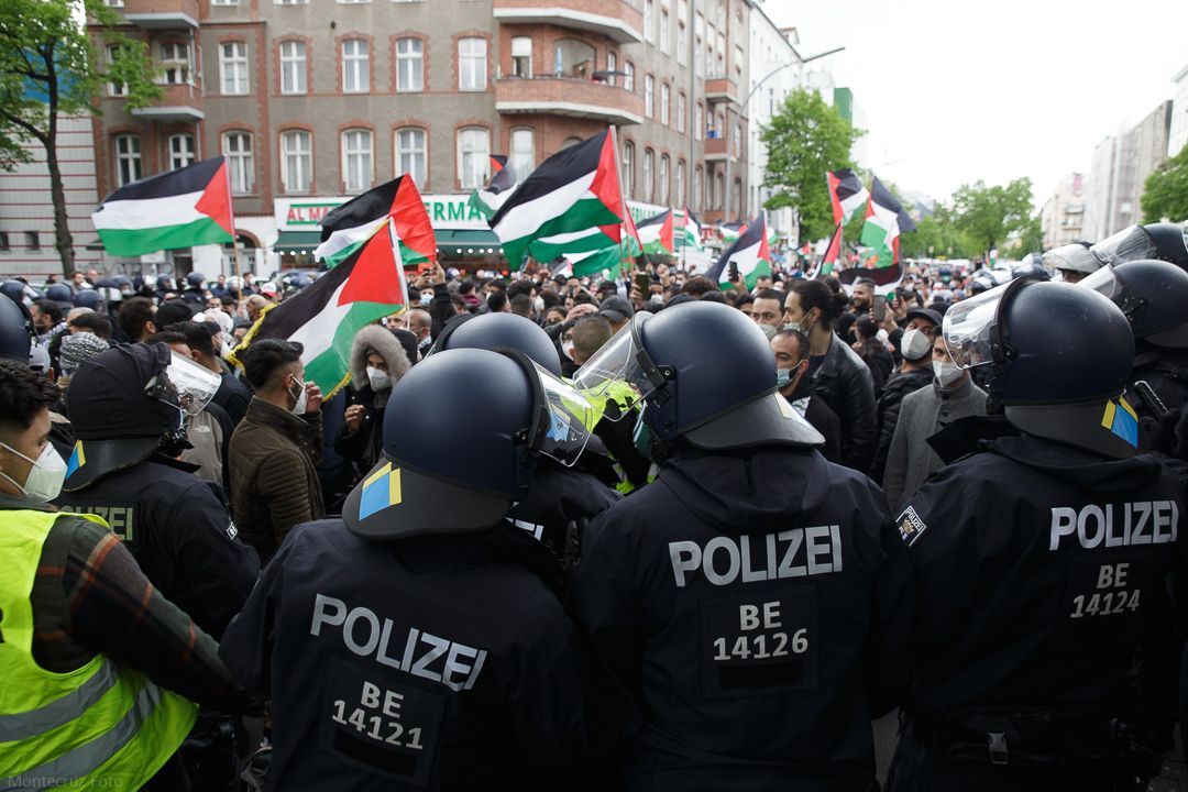 Solidarität mit Zora, dem Café Karanfil und dem Interbüro! Kampf der anti-palästinensischen Repression!