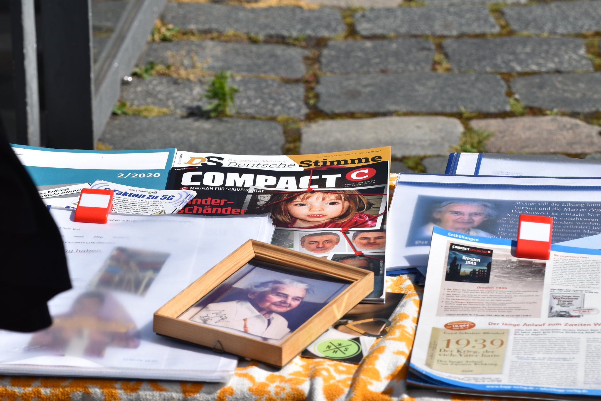 Wie die Liberalen den Faschisten (mal wieder) den Weg bereiten